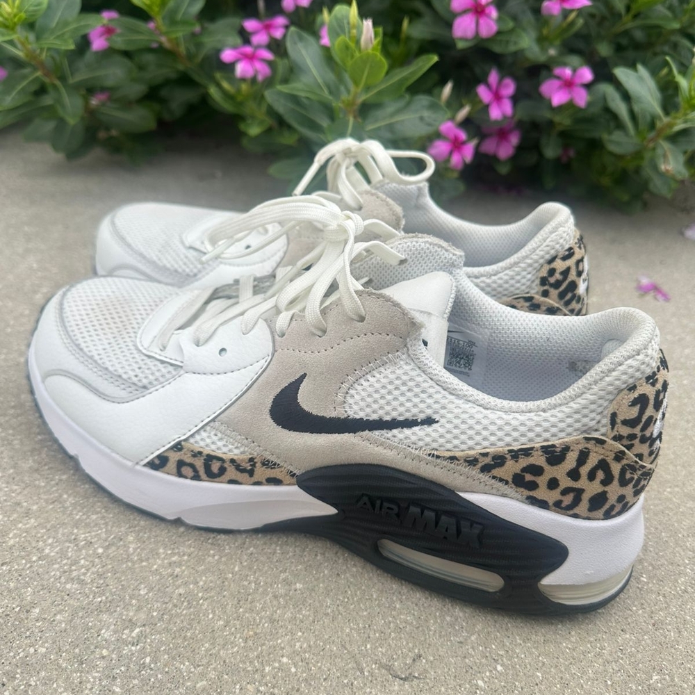 Nike Air Max Women's Sneakers White with Leopard Print and Black Accents - Picture 3 of 11